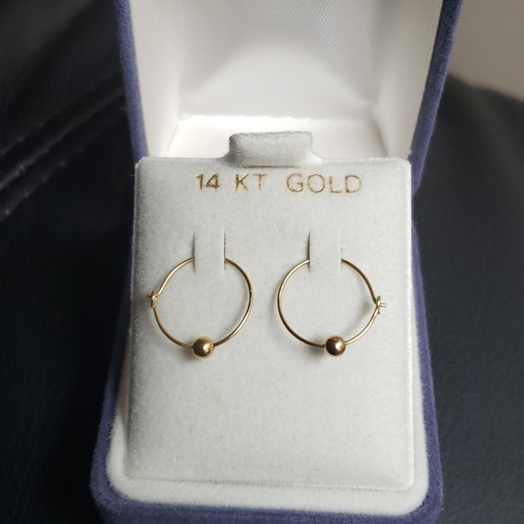 Small 14k gold hoops - Picture 3 of 3